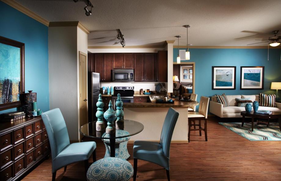 Indulge in Living the Camden LaVina Lifestyle Amy