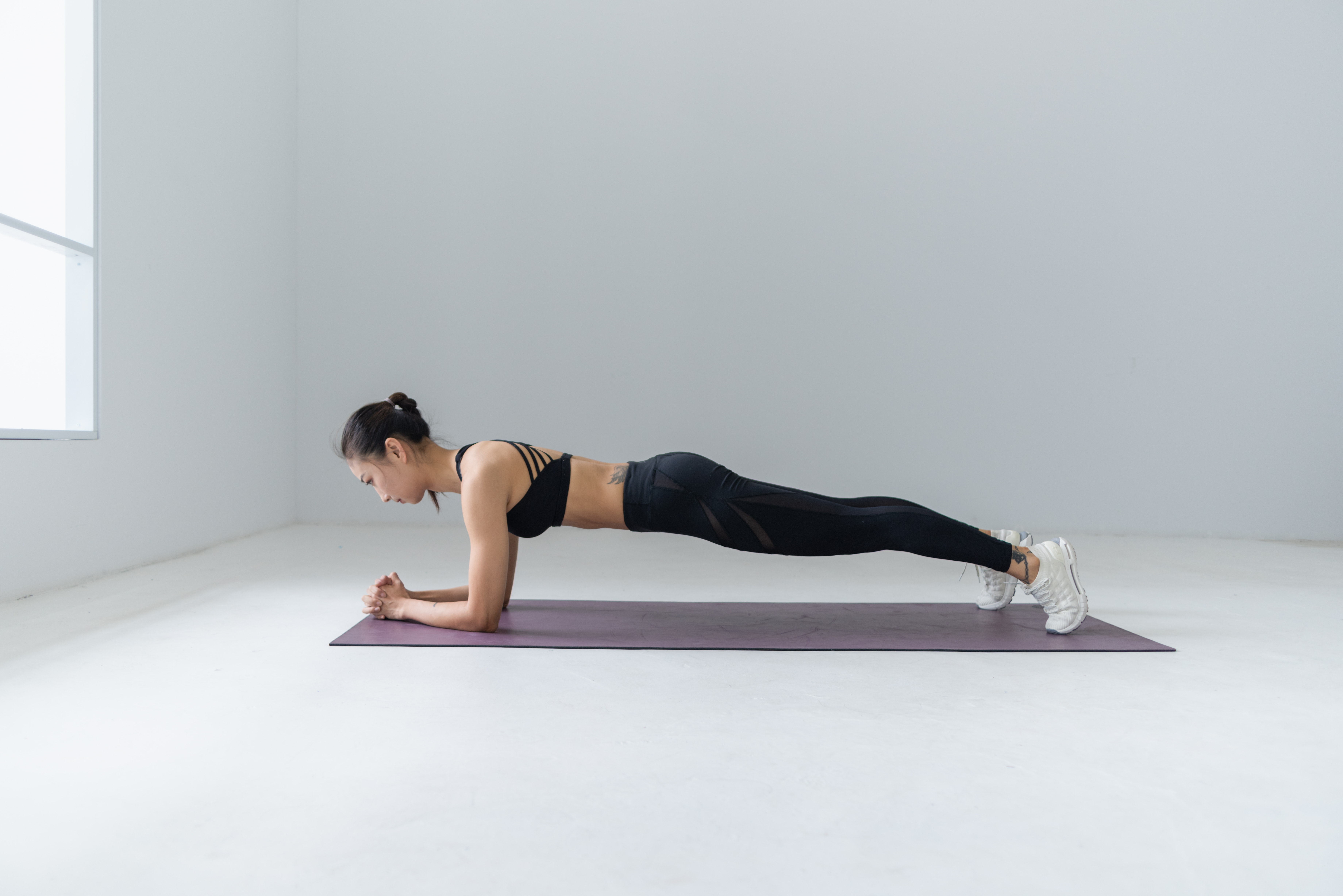 photo-of-woman-doing-yoga-2294354.jpg