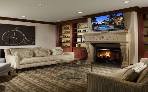 Residence Lounge at Camden Largo Town Center