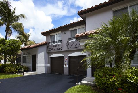 Camden Doral Villas Community Gallery | CamdenLiving.com