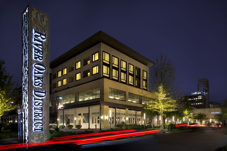 Minutes from Upscale Dining and Shopping at River Oaks District, Camden Post Oak High Rise Luxury Apartments in Houston Galleria, Texas