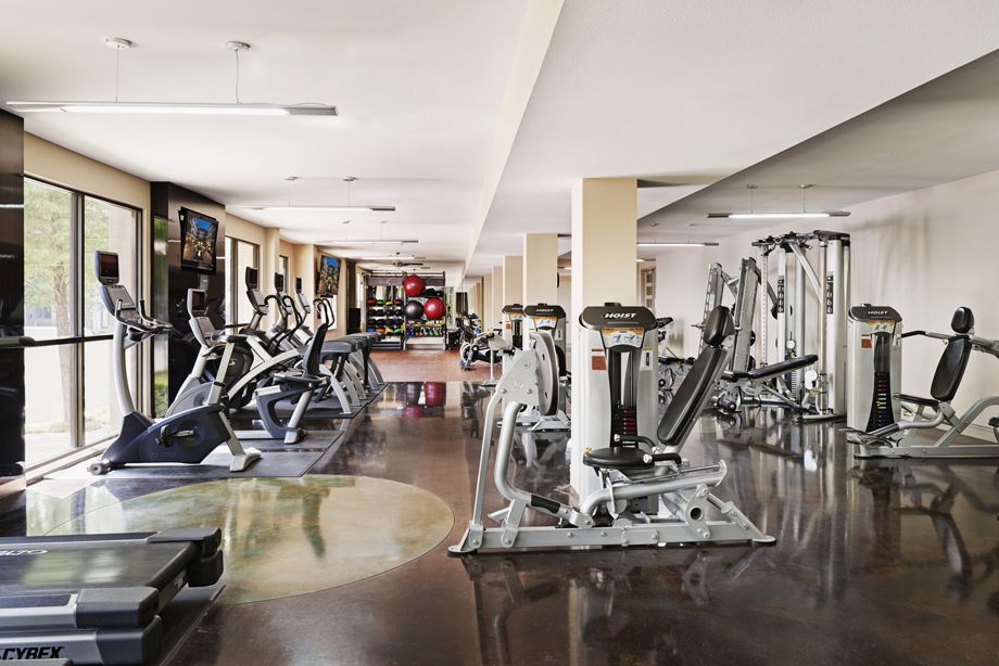 Fitness center at Camden Belmont apartments in Dallas, TX