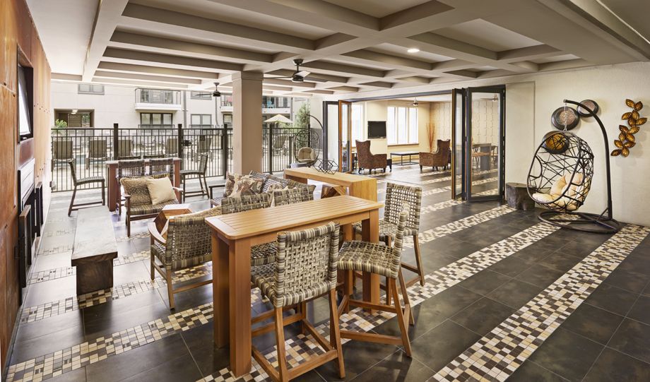 Outdoor lounge at Camden Belmont apartments in Dallas, TX