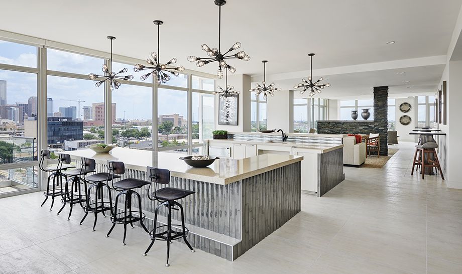 Camden McGowen Station Midtown Houston Townhomes sky lounge