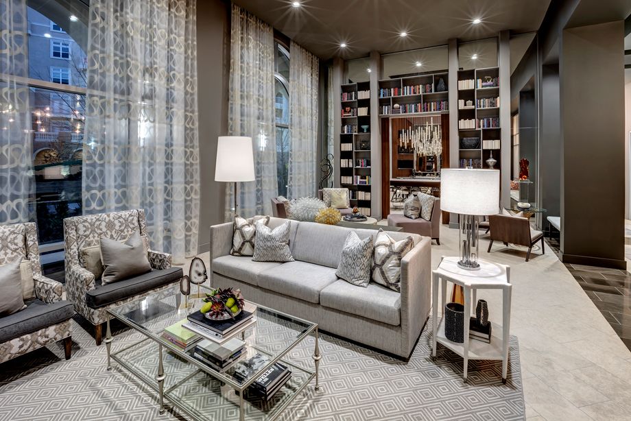 Resident Lounge at Camden Highland Village townhomes in Houston, TX