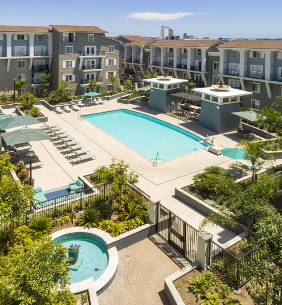 Swimming Pool and Spa at Camden Harbor View Apartments in Long Beach, CA