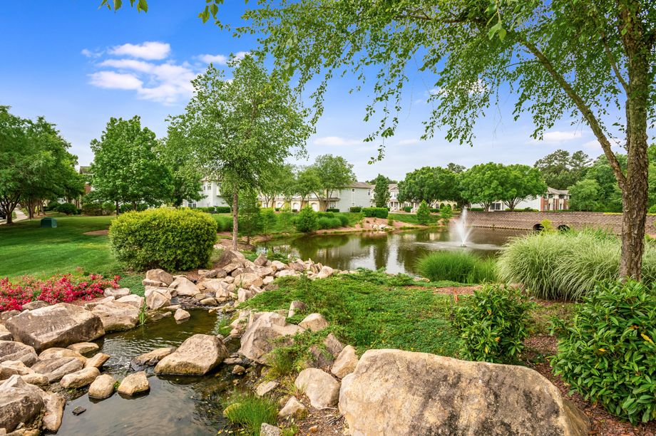 Lakes at Camden Governors Village Apartments in Chapel Hill, NC