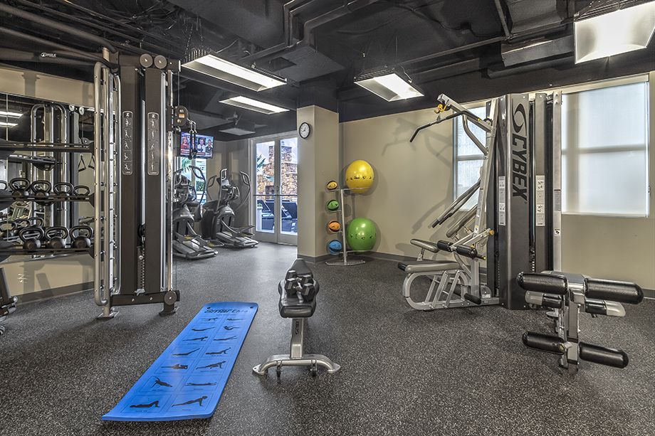 Fitness center at Camden Grandview Townhomes in Charlotte, NC