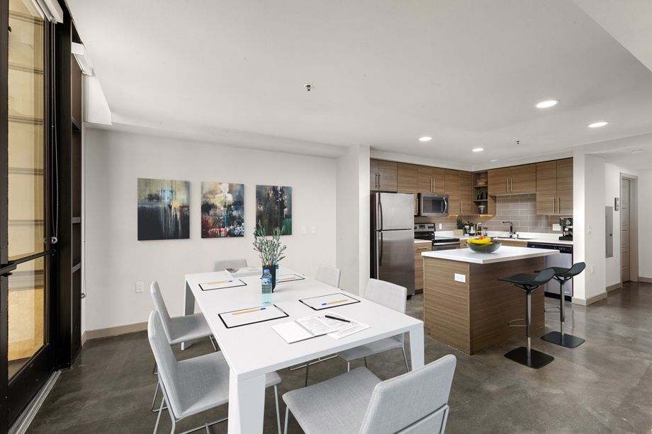 Multi-purpose conference or dining space at Camden Harbor View Live/Work Apartments in Long Beach, CA
