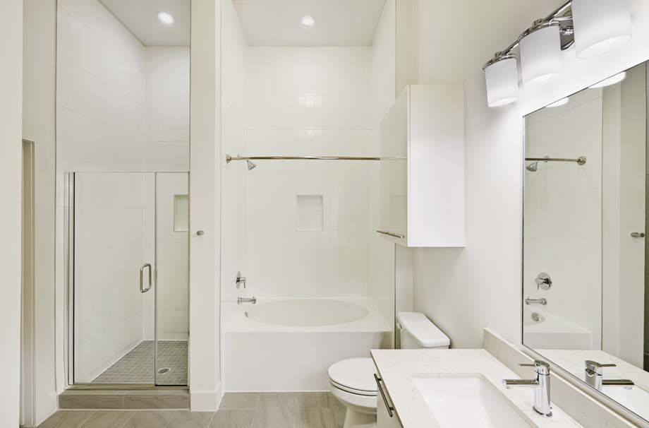 Camden McGowen Station Midtown Houston Townhomes bathroom