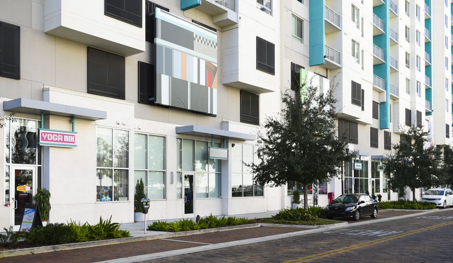 Live/work apartments exterior at Camden Thornton Park apartments in Orlando, FL